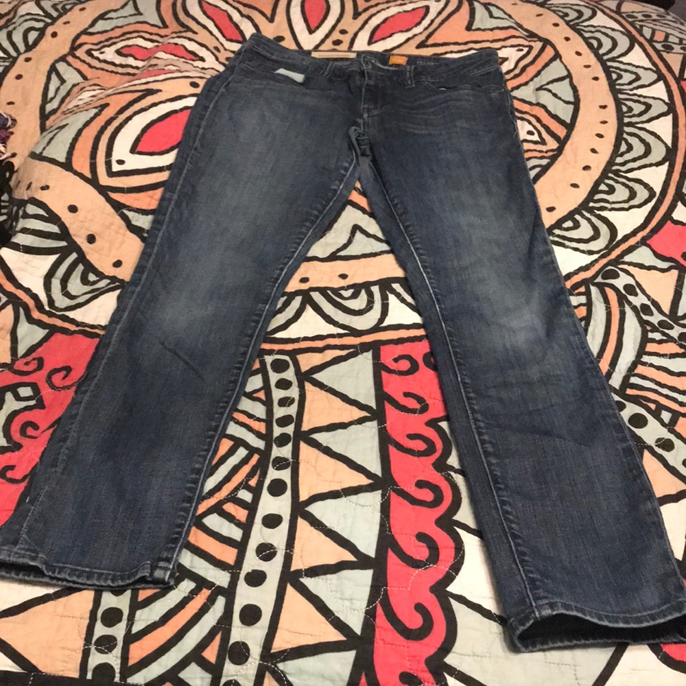 Pilcro medium wash skinny jeans 29
